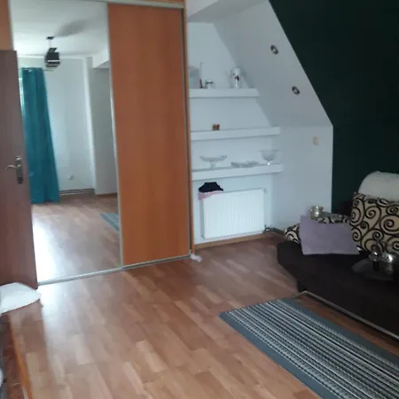 U Dany Wita Was W Otoczeniu Gor I Dzikiej Przyrody Golinsk