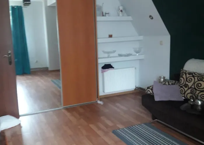 U Dany Wita Was W Otoczeniu Gór I Dzikiej Przyrody Golinsk